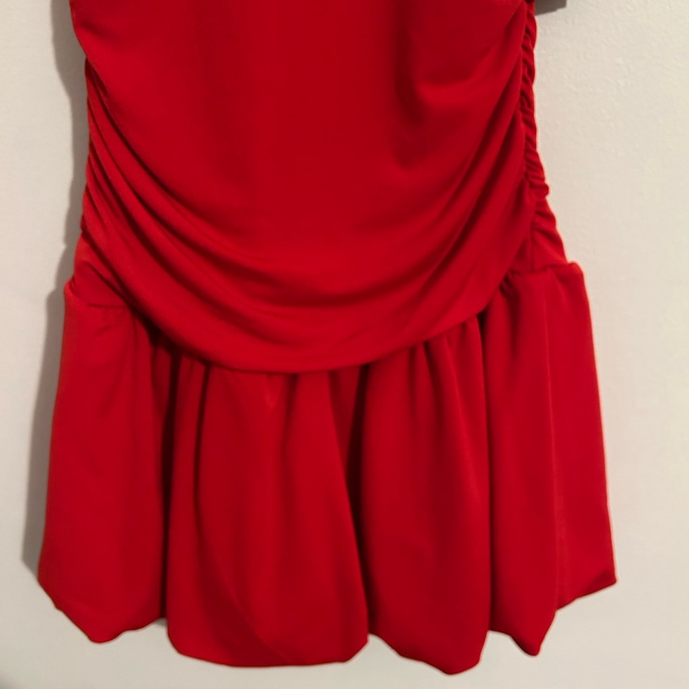 Red Sleeveless Ruched Dress - Picture 3 of 7